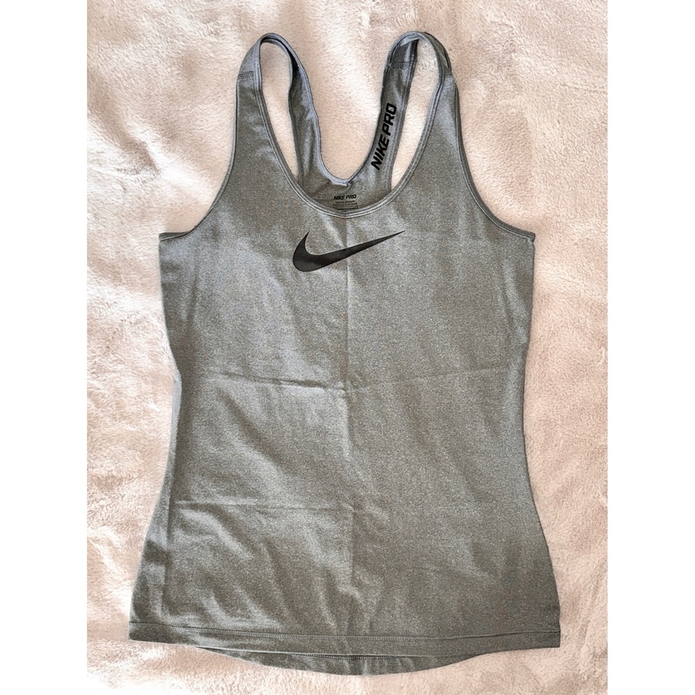 Nike Women’s Gray Fitted Sleeveless Tank Top, Size M
